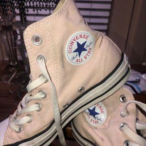 Converse Pink sz 6 Woman